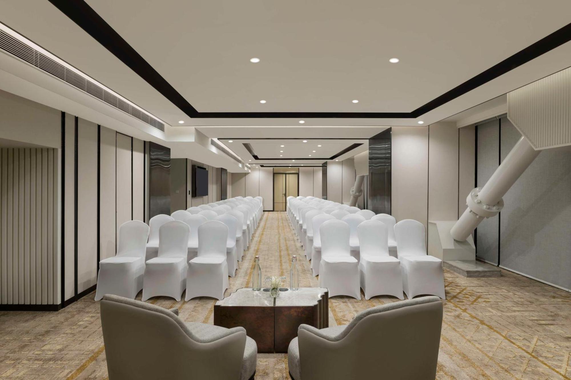 Hilton Kathmandu Hotel ภายนอก รูปภาพ